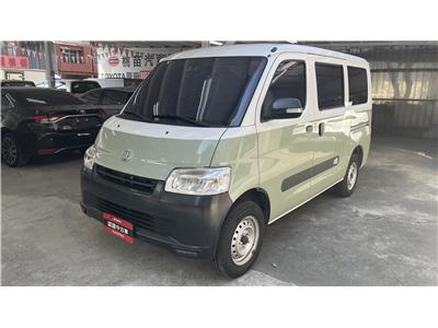 TOWN ACE VAN 5人