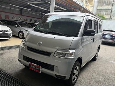 TOWN ACE VAN 5人