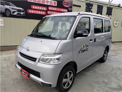 TOWN ACE VAN 5人