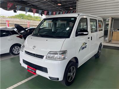 TOWN ACE VAN 5人