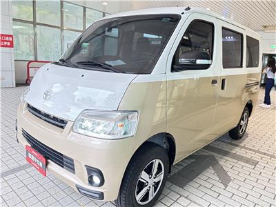 TOWN ACE VAN 5人