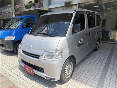 TOWN ACE VAN 5人