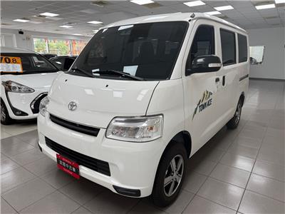 TOWN ACE VAN 5人