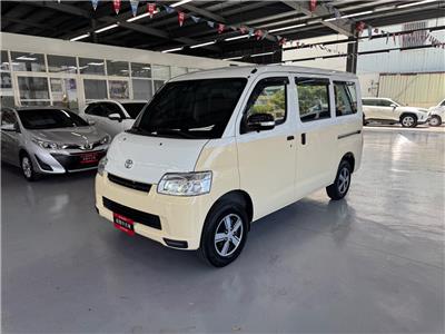 TOWN ACE VAN 5人