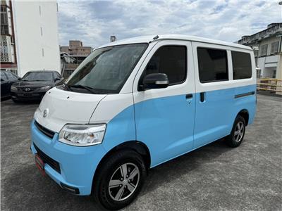 TOWN ACE VAN 5人