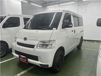 TOWN ACE VAN 5人