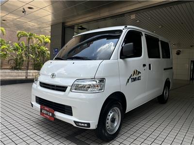 TOWN ACE VAN 5人